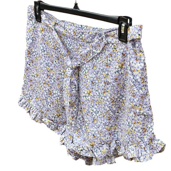 Lulus Sweetie Season Purple Floral Print Ruffled Hem Shorts Womens Size XL NWT - Picture 3 of 11